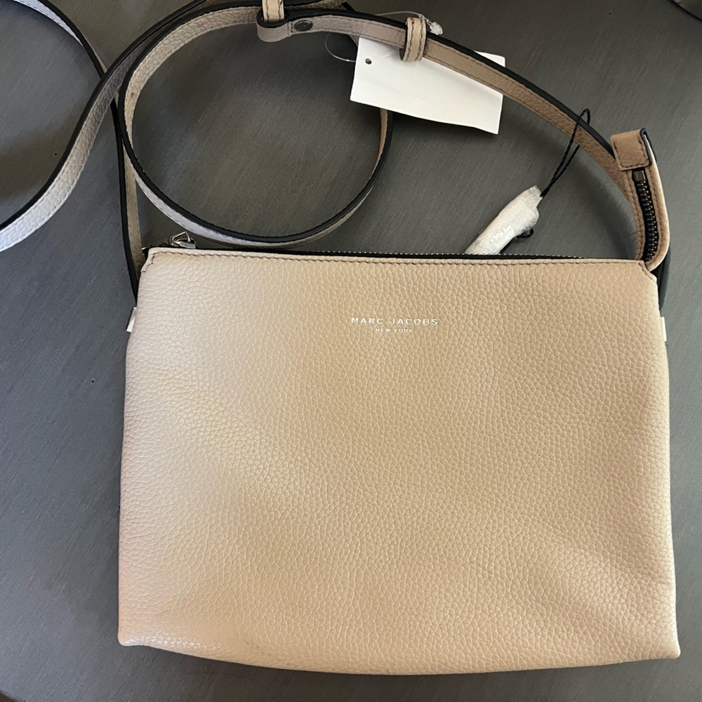 NWT Marc Jacobs CrossbodyTop Zipper Handbag Taupe Beige